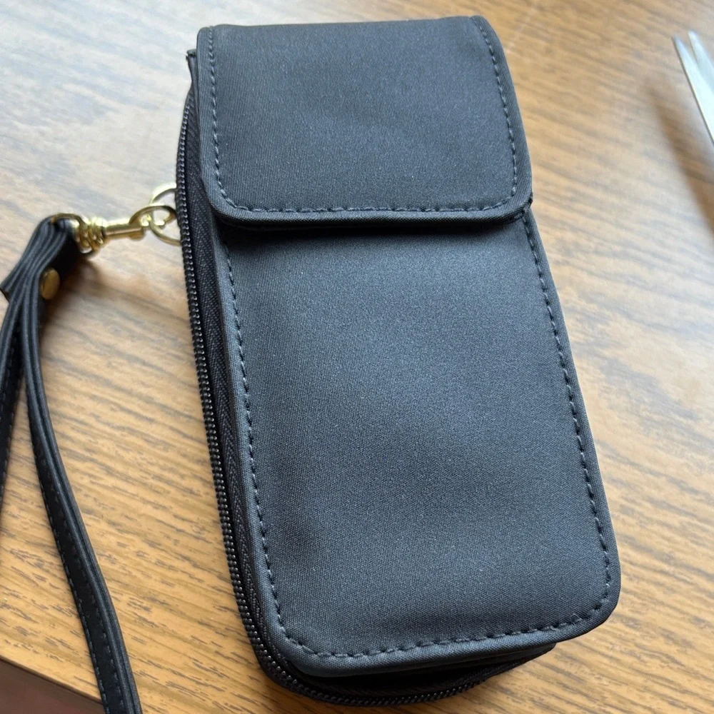 Avon sleek organizer